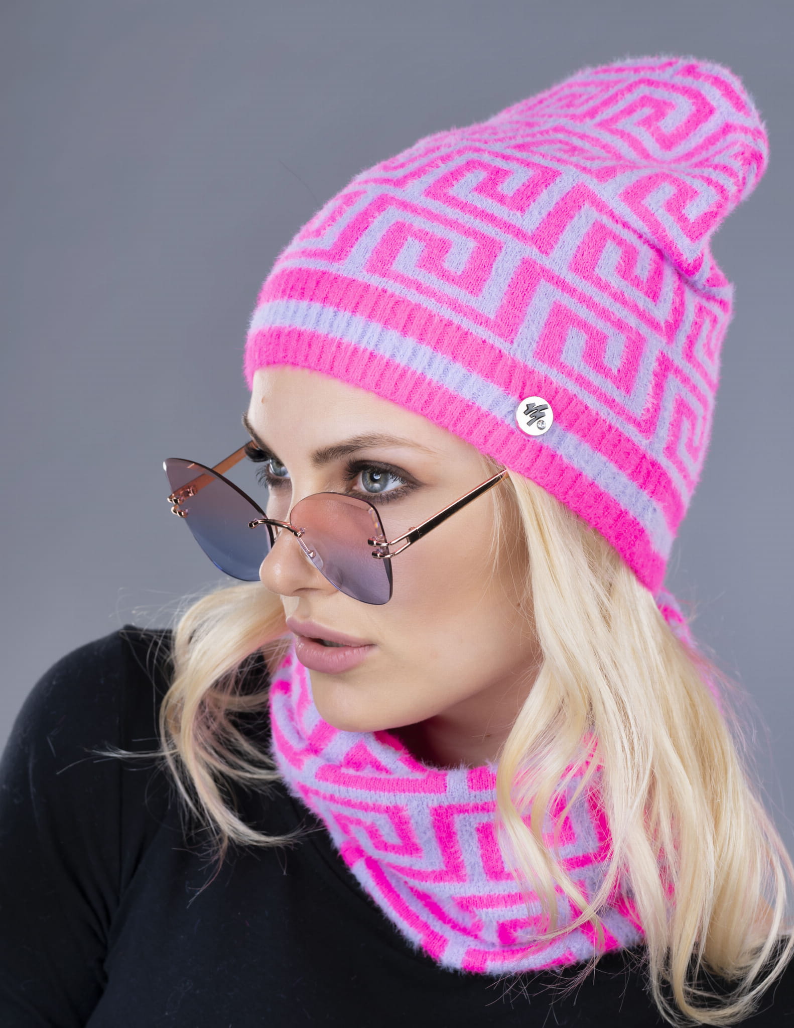 Zimowy komplet Marlu - zestaw zimowy z alpaki - modna czapka Marlu + komin - kolor amarantowy