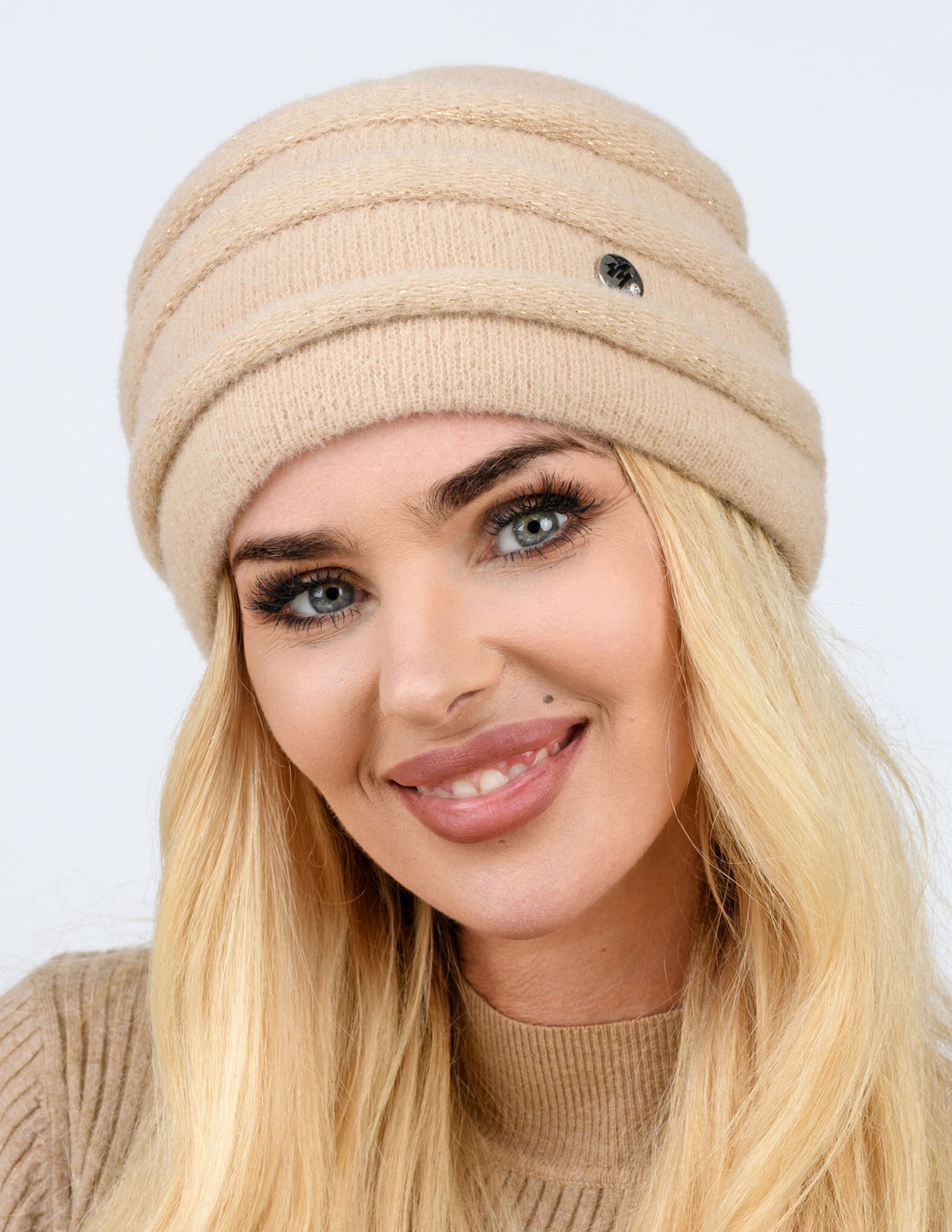 zimowa czapka damska-marlu-rulon-lurex-beżowa-1.jpg